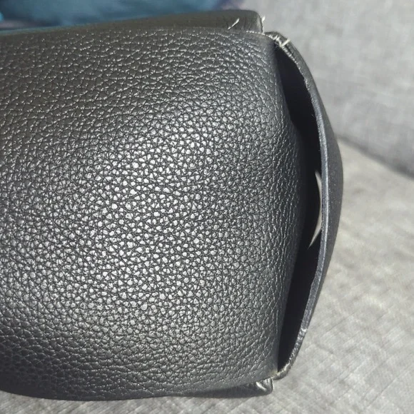 SALE - Chiara Ferretti Black Woven Leather Should Bag large - Picture 4 of 9
